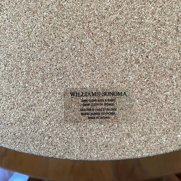 Williams Sonoma Schumacher Ikat Placemats (set of 6) - Picture 7 of 7